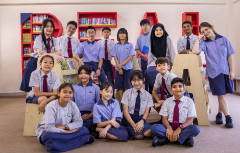 REAL-JB-Principal_w_Students